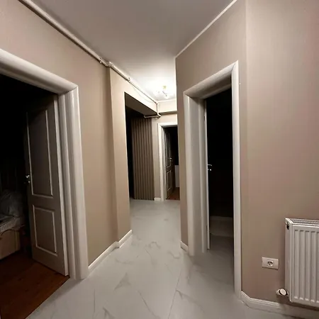 Apartment Cu Piscina