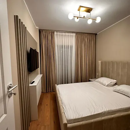 Apartment Cu Piscina Navodari