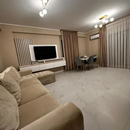 Apartment Cu Piscina *